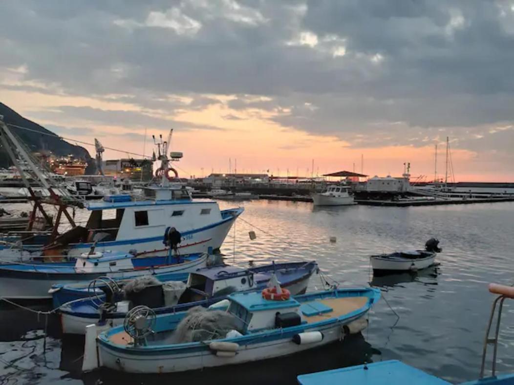 Casa Andrea Tra Napoli E Sorrento Apartment กาสเตลลัมมาเร ดิ สตาเบีย ภายนอก รูปภาพ